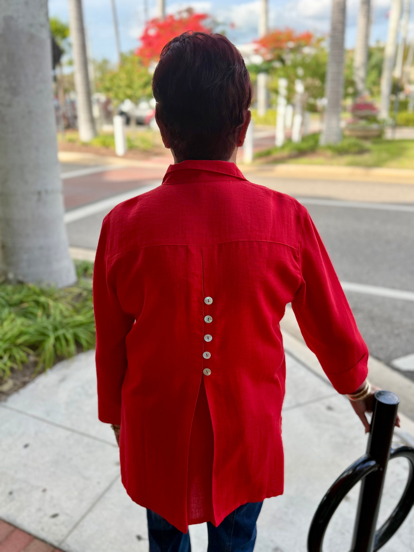 Fridaze AA192 Button Back Top