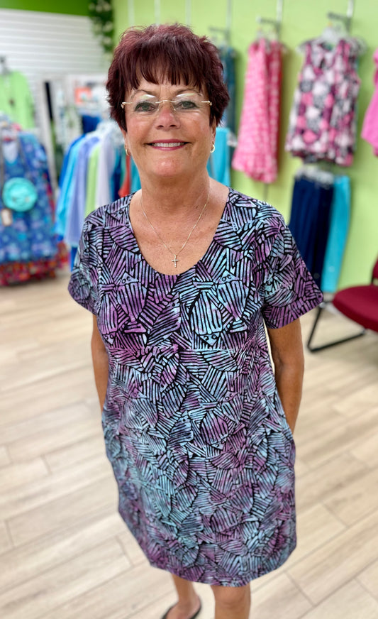 Short Sleeve Dresses Scarlet Macaw Resort Wear Short Sleeve Dresses Scarlet Macaw Resort Wear