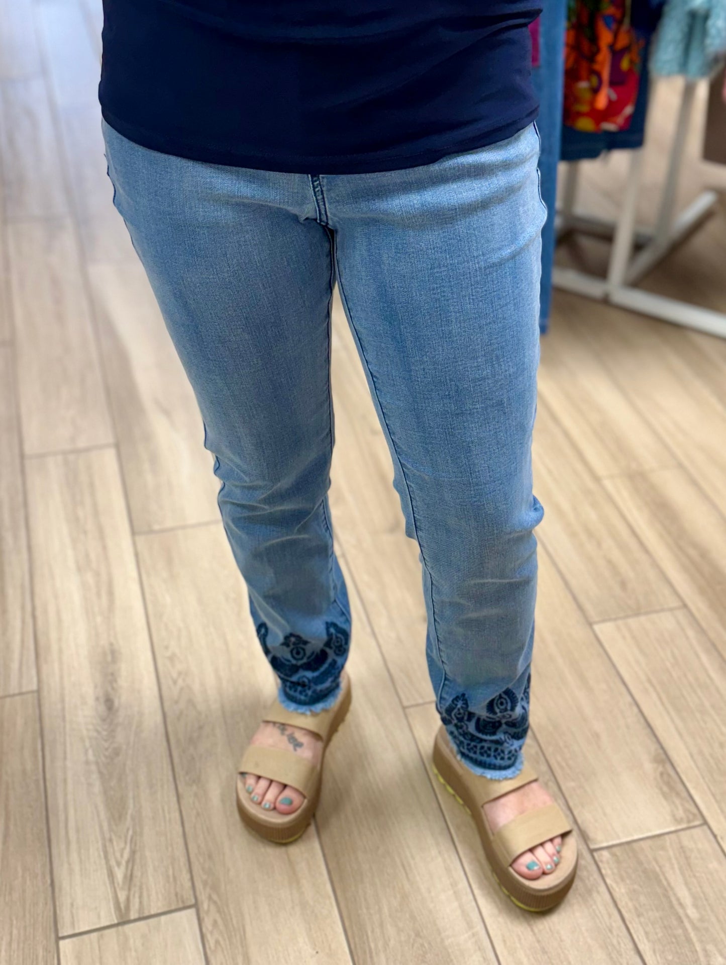 Euro Ethyl P31 Ankle Embroider Jean