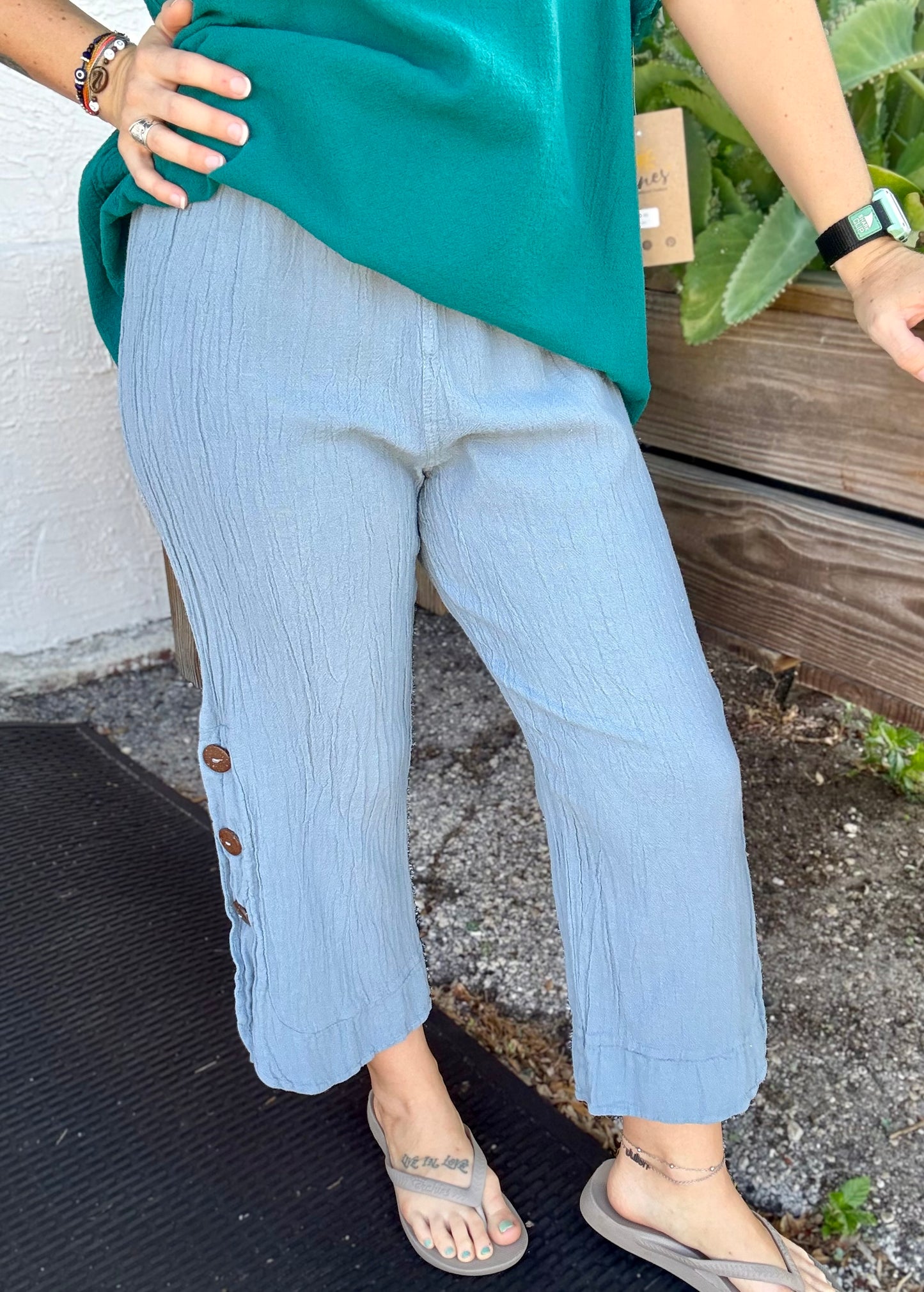 Dunes Buho Button Capri