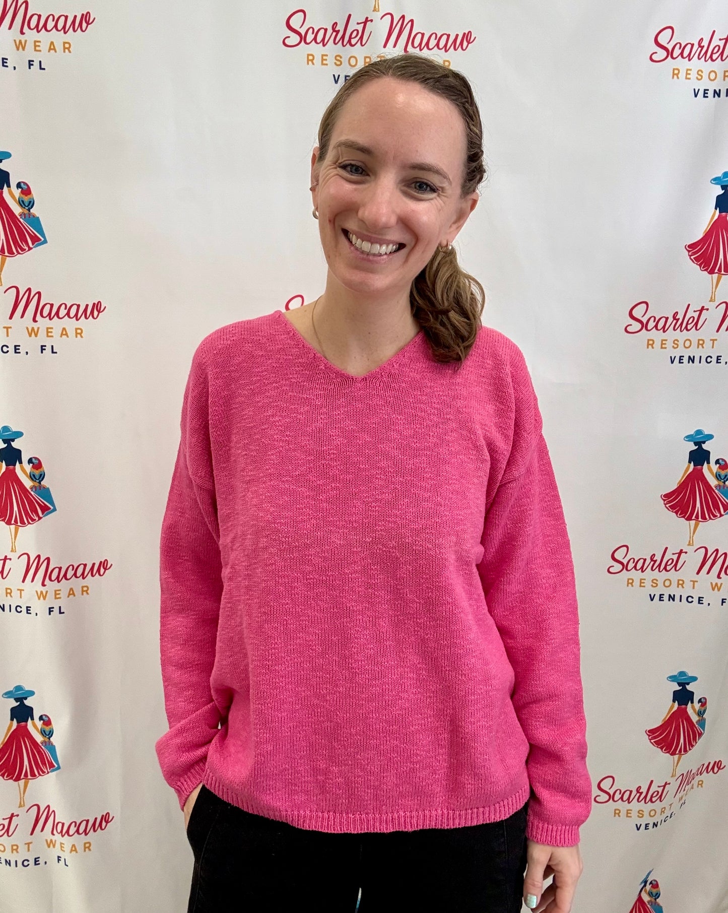 Avalin N9592 Crop V-Neck Sweater