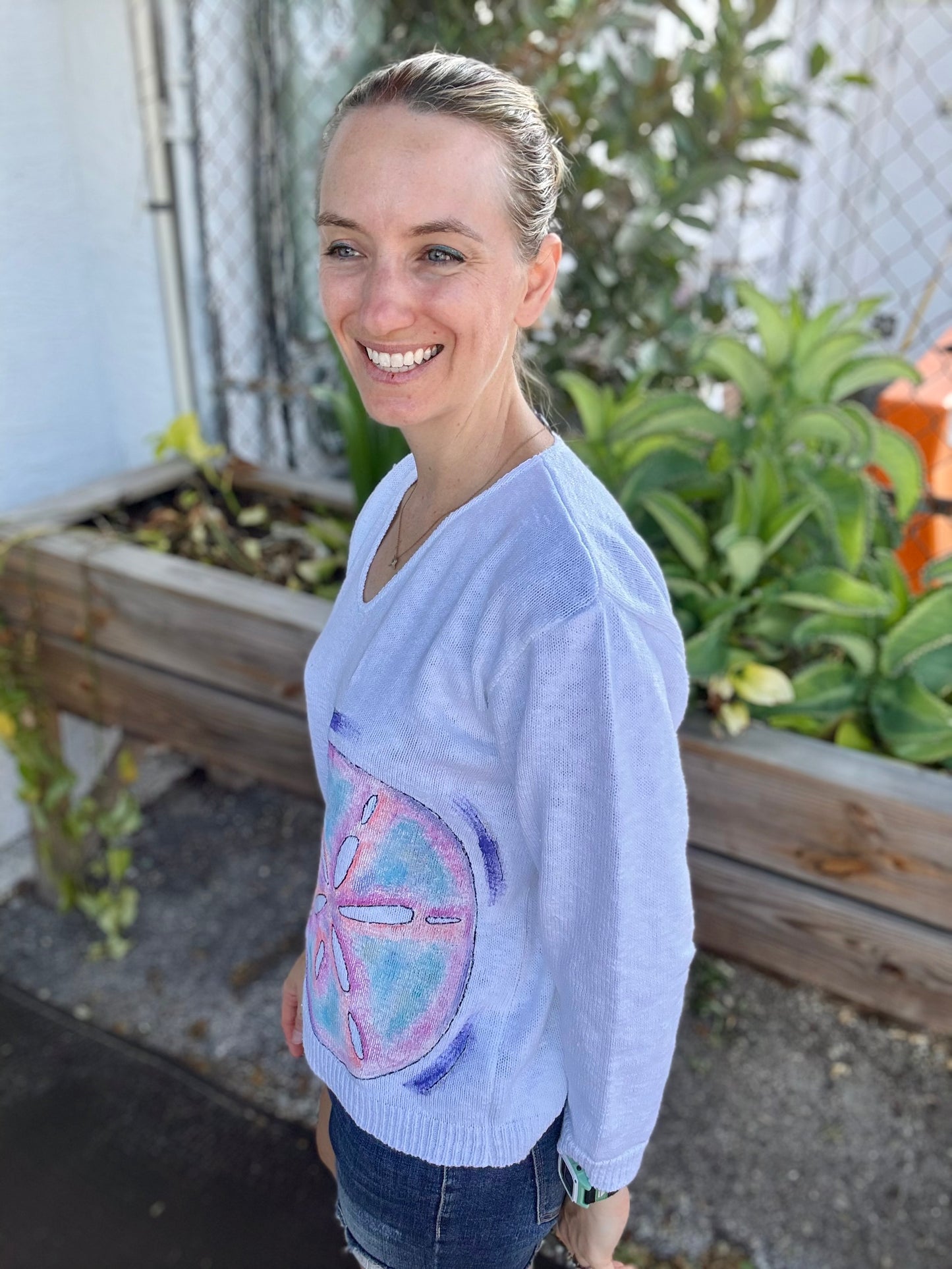 MoMo Sweater - Pastel Sand Dollar