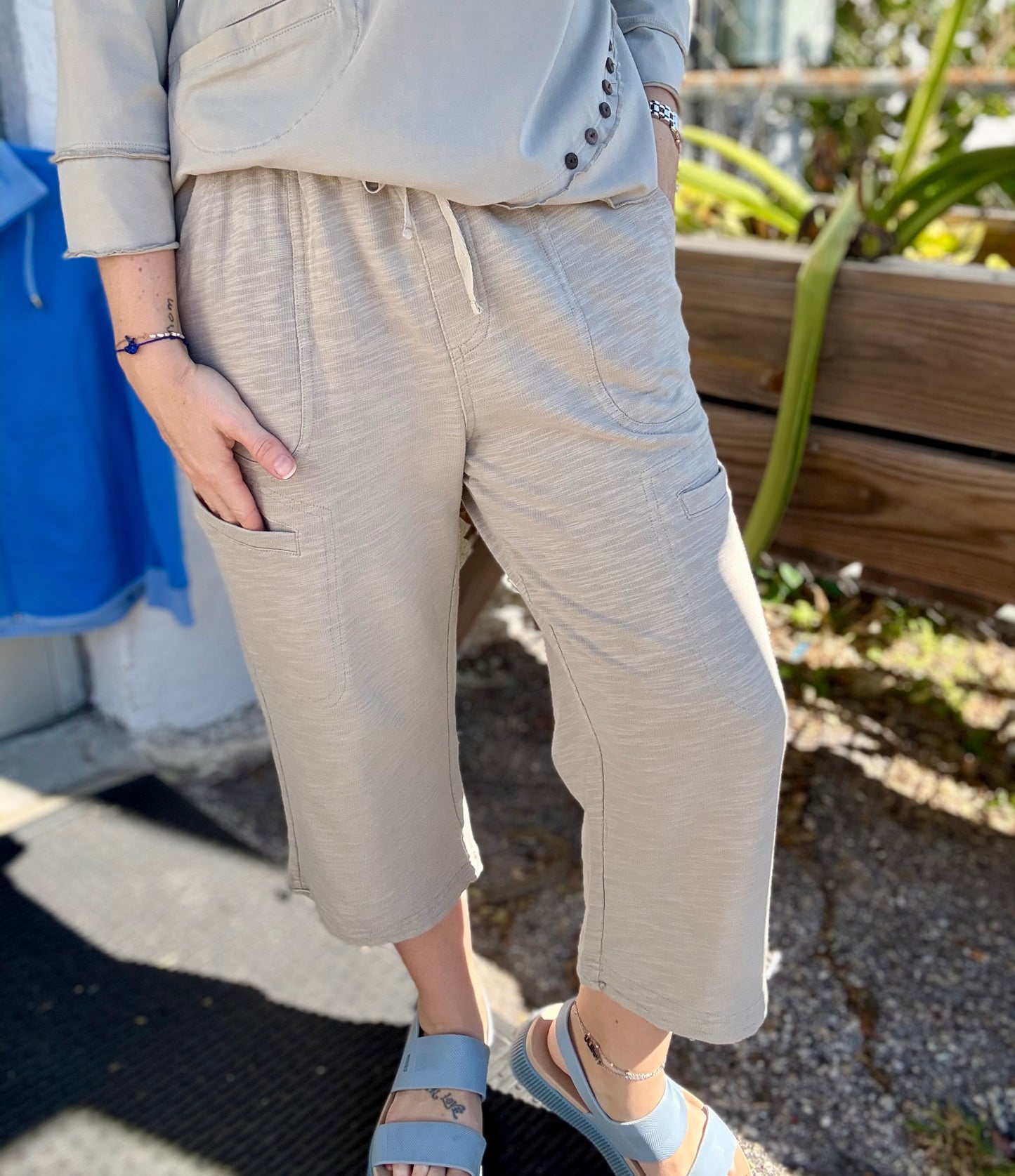 Wild Palms 5012 Beach Walker Capri