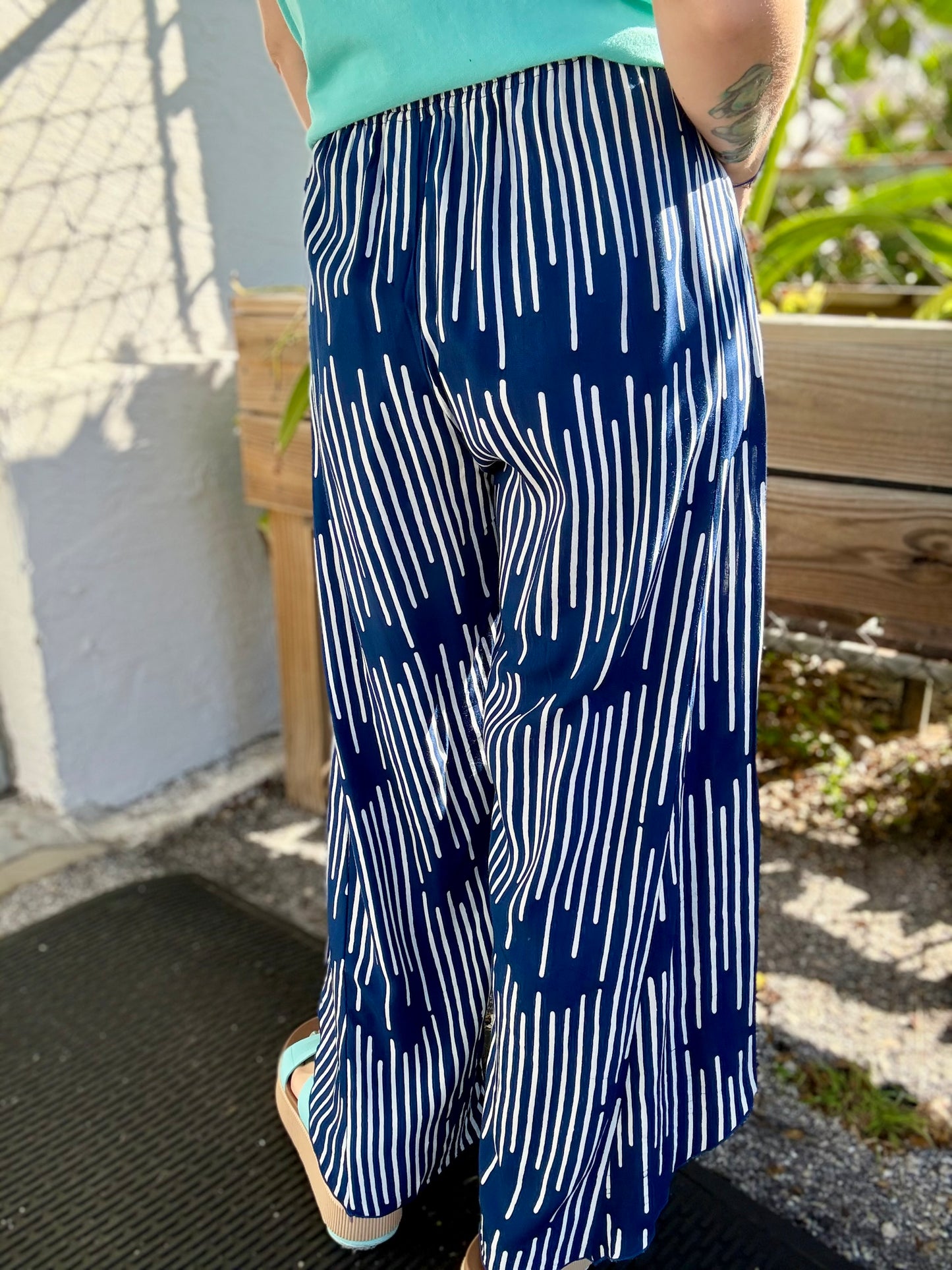 Iguana AR Wide Leg Pant