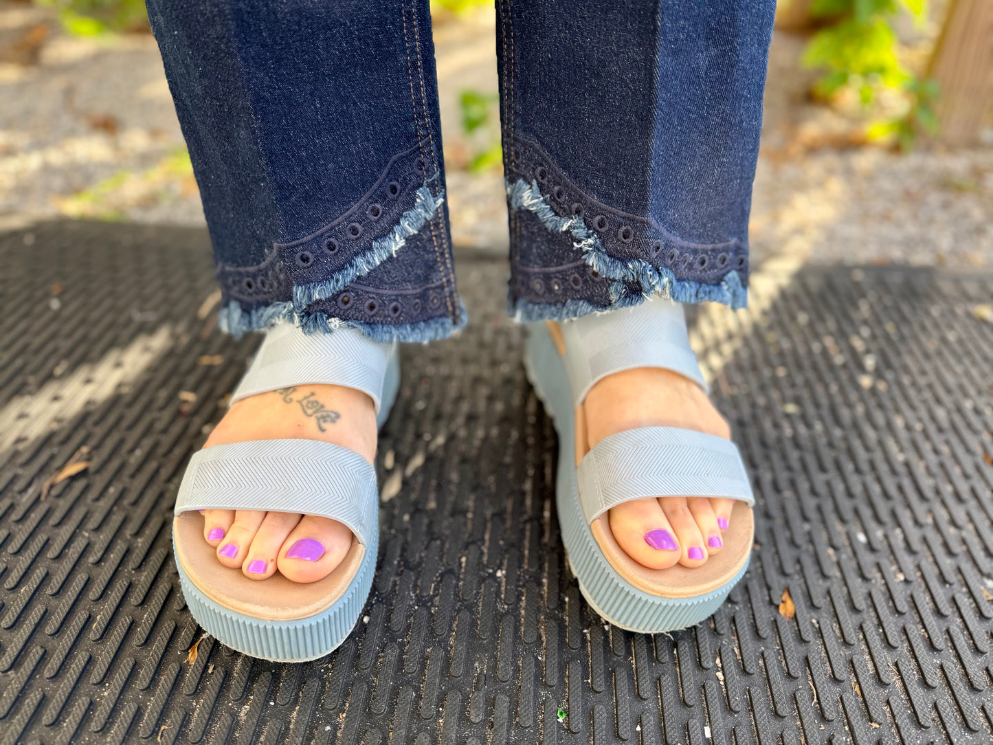 Slimsation M16724PM Hi-Lo Eyelet Jean