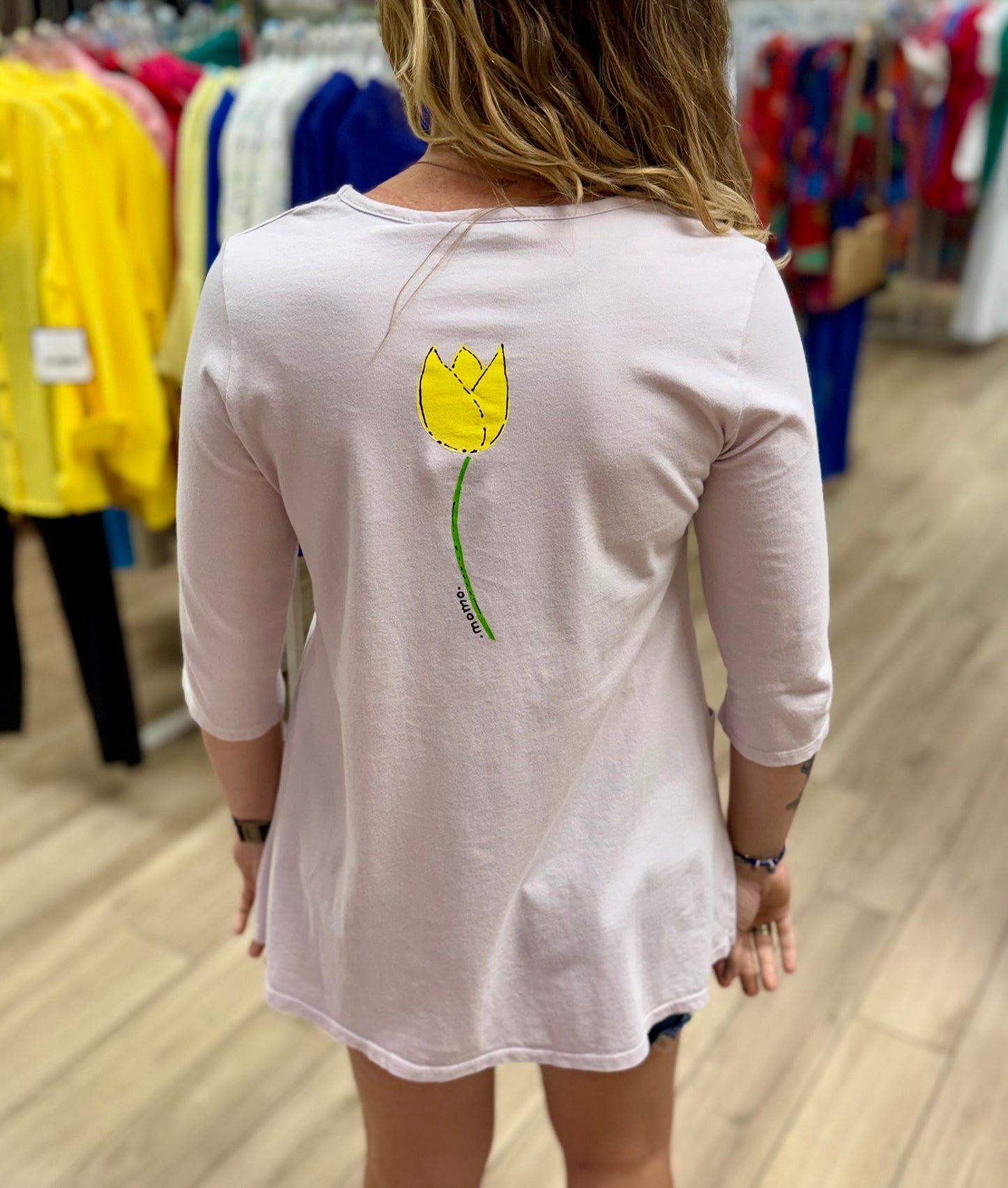 MoMo 8259 Painted Tulip Trio Top