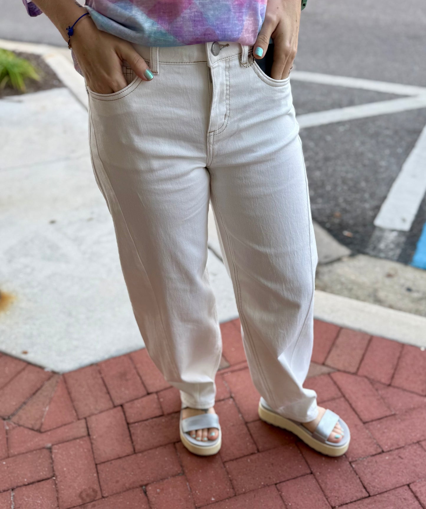 FDJ 2408948 Ivory Barrel Leg Jean