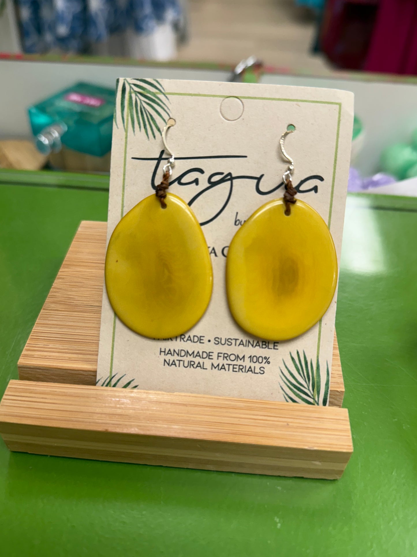 Tagua Amigas Earring