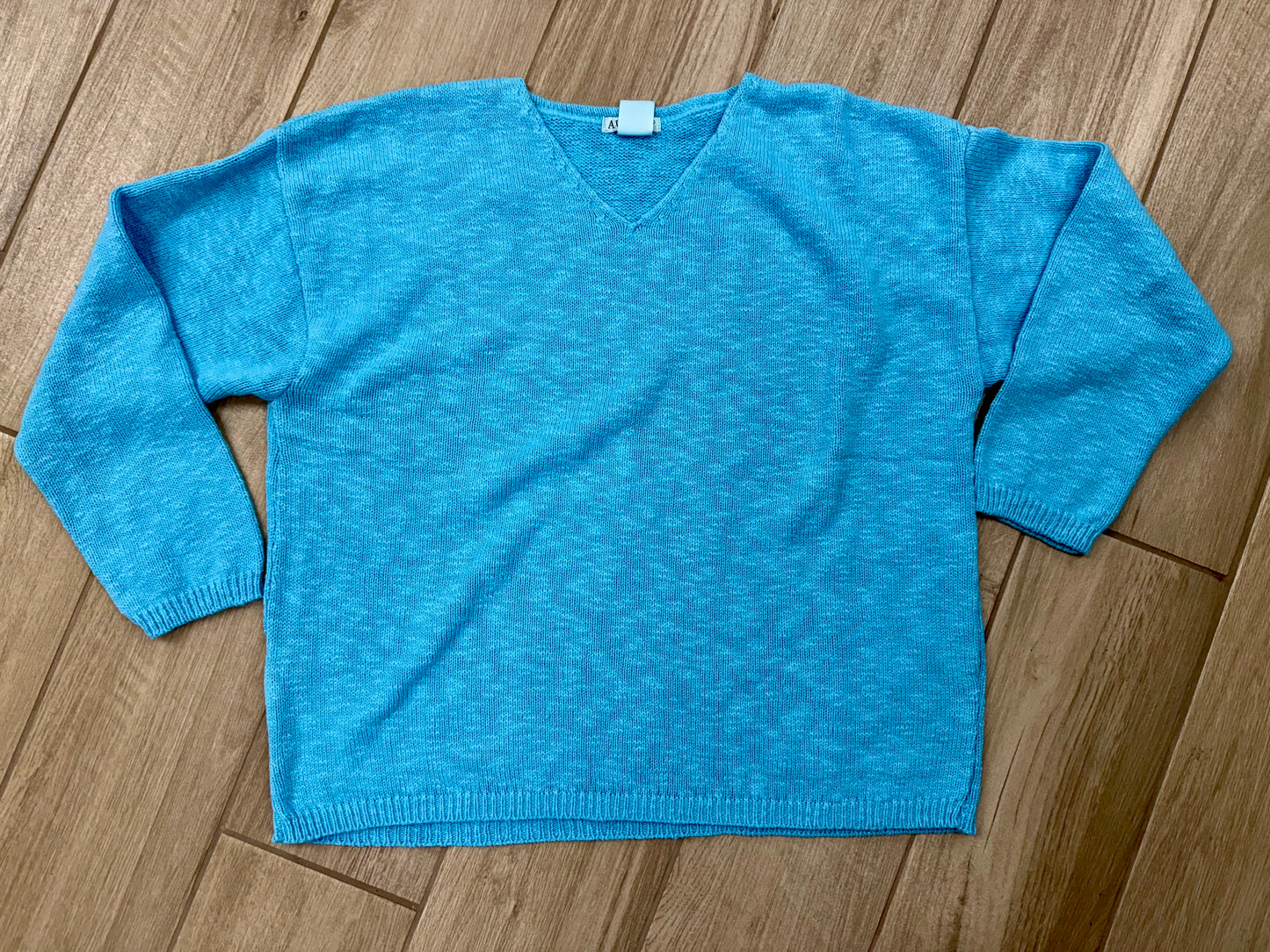 Avalin N9592 Crop V-Neck Sweater