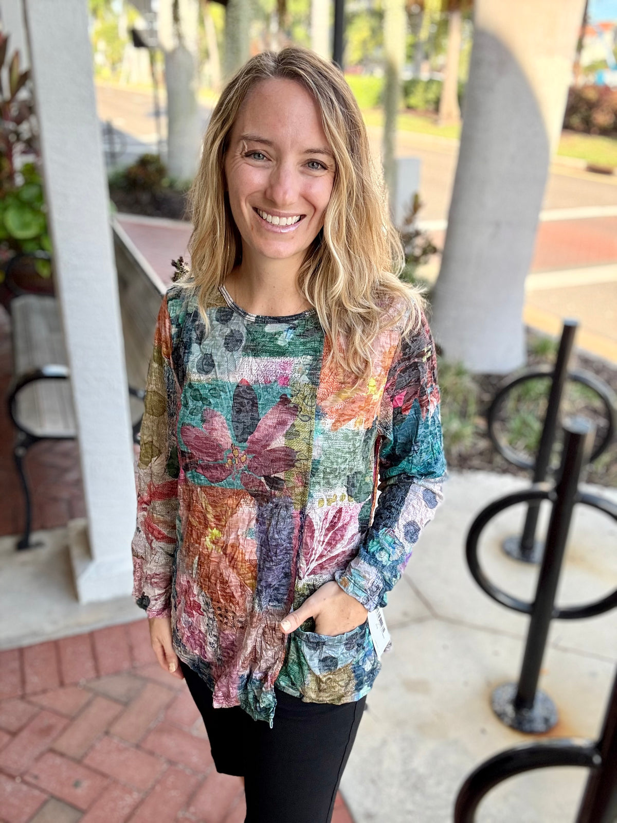 Jess & Jane Print Crinkle Pocket Top