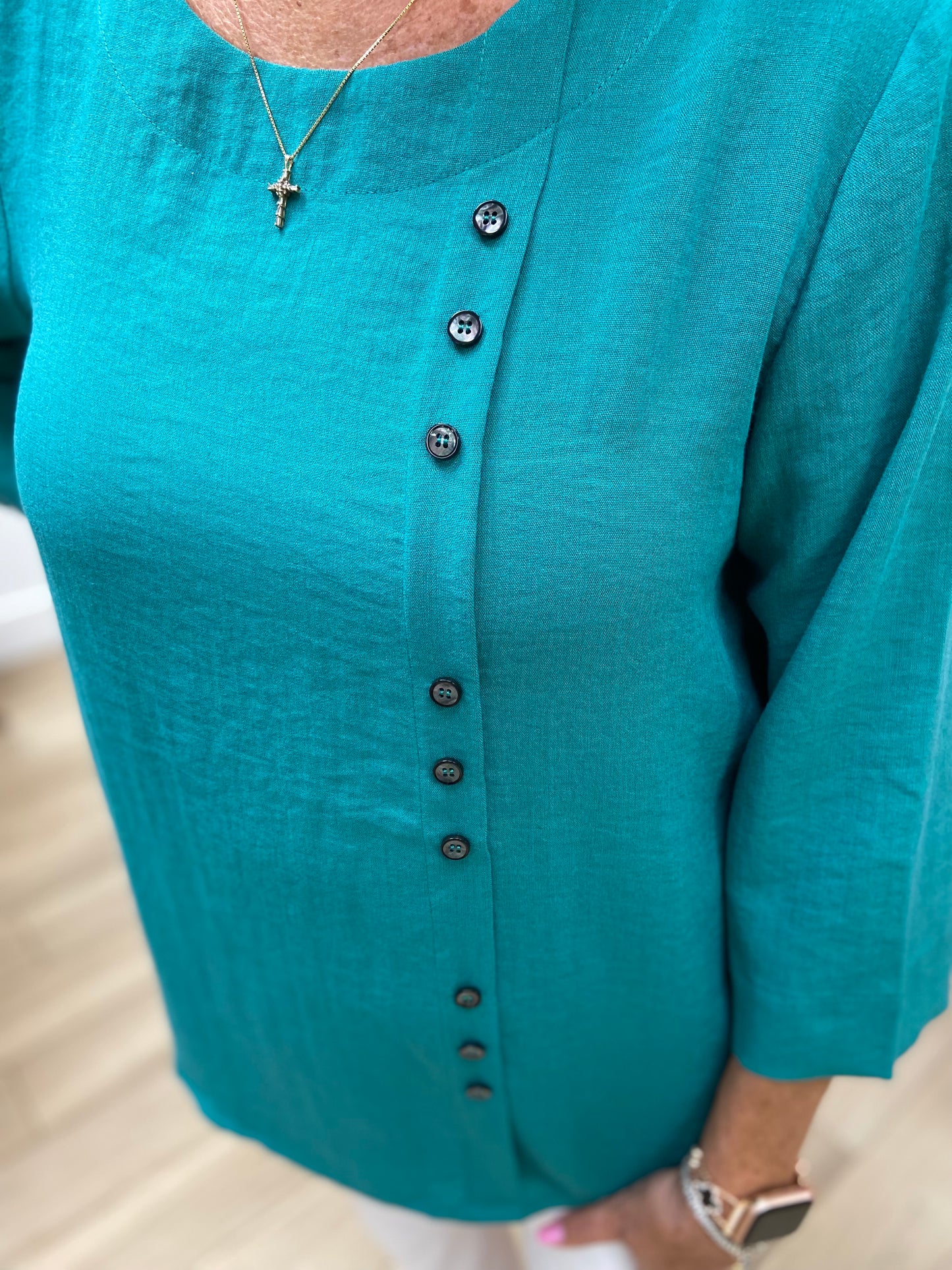 Fridaze AA377 Jasmine Buttons Top