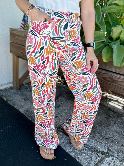 AnniewearArtistic Floral Print Jean