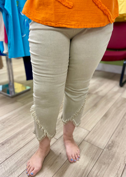 Euro P4131 Crop Fringe Jean
