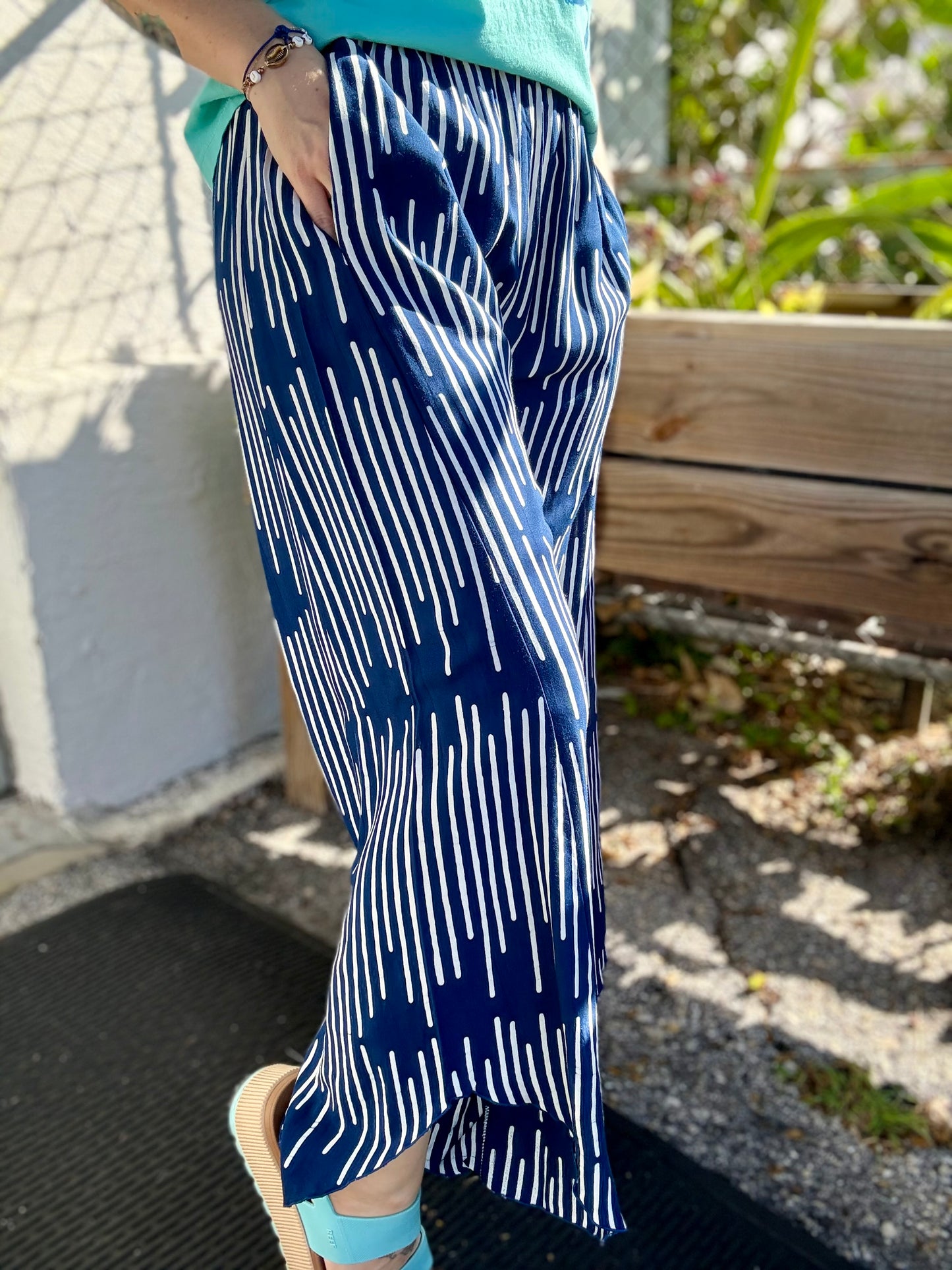 Iguana AR Wide Leg Pant