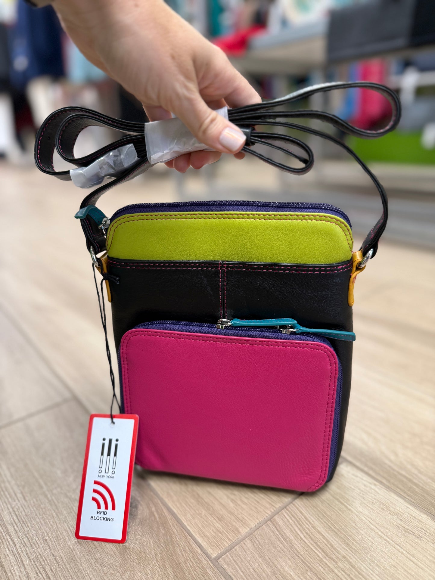 ILI 6330 Crossbody Organizer Bag