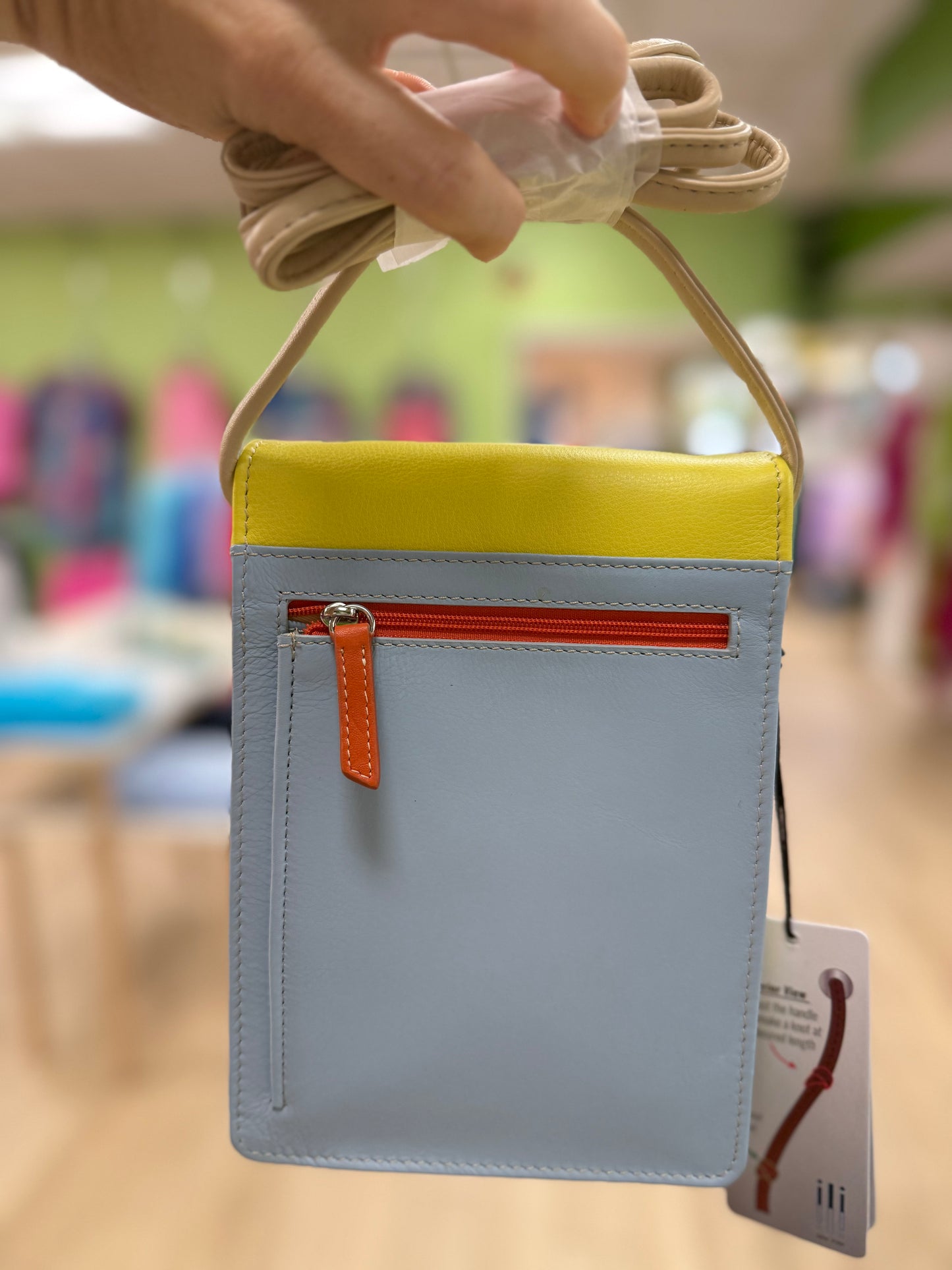 ILI 6824 RFID Organizer Bag