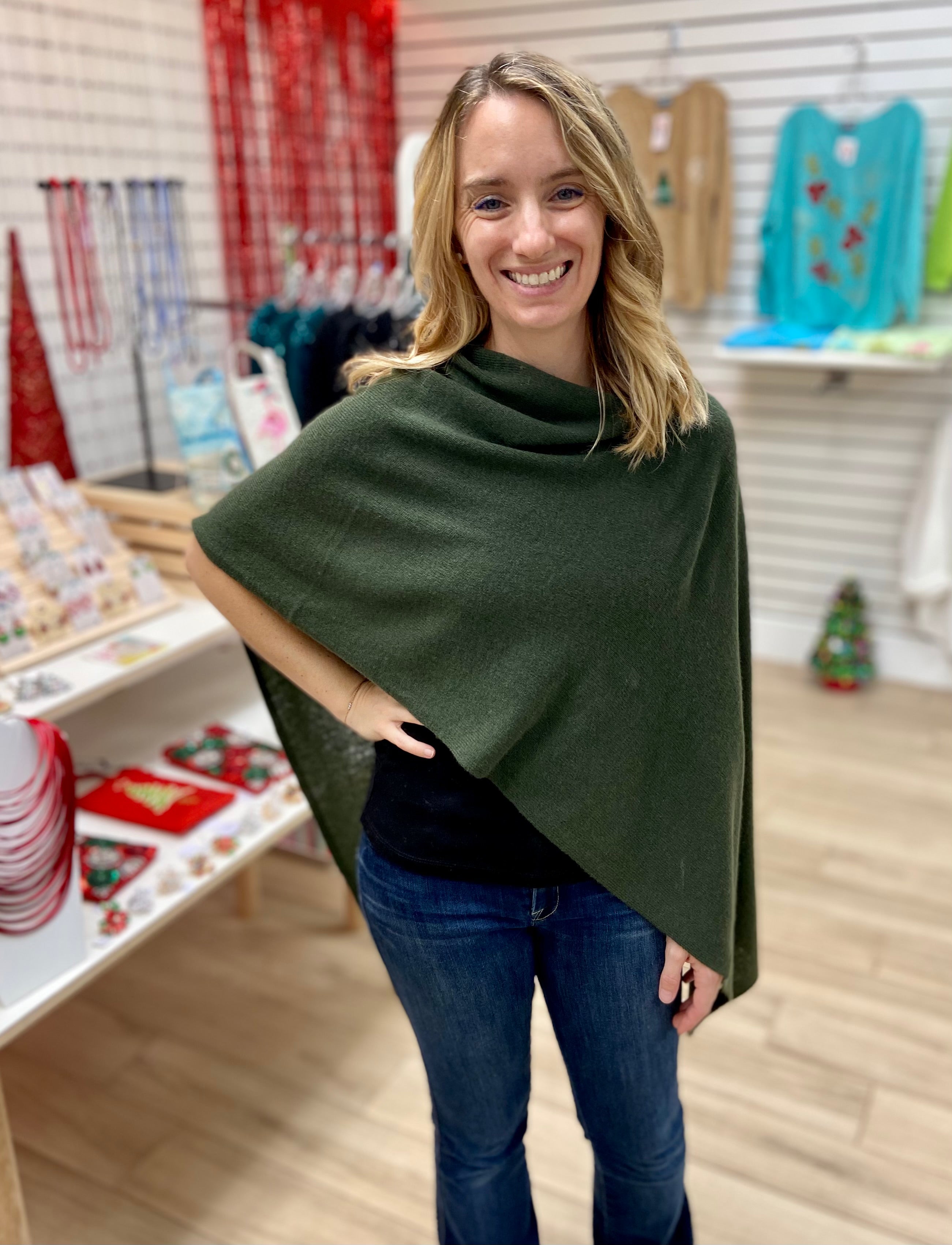 Alashan LS1346 Cashmere Poncho Topper – Scarlet Macaw Resort Wear