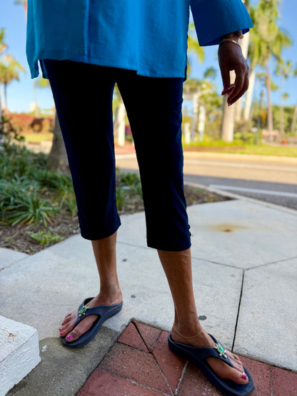 Fashque Button Stretch Capri